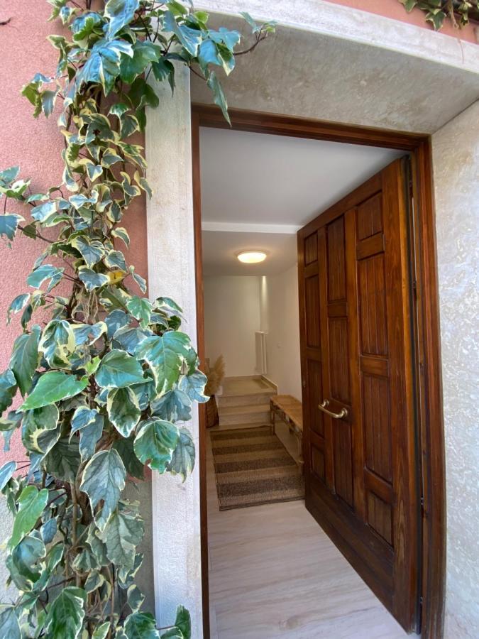 Casa Vacanze Giorgetta Palazzina Privata Di Due Piani 키오자 외부 사진
